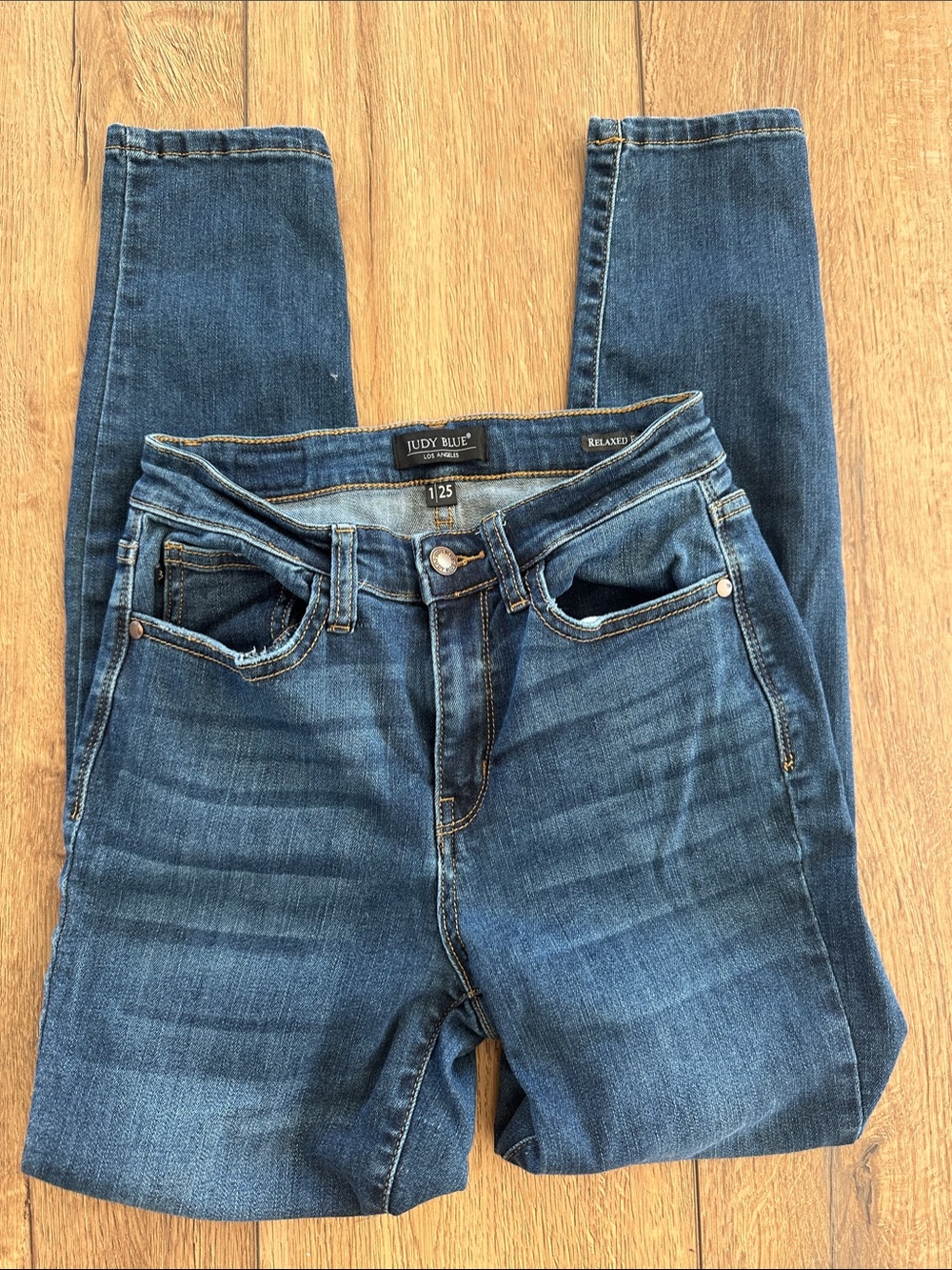 Judy Blue Medium Wash Skinny Jeans in Blue